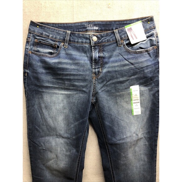 Time And Tru Mid Rise Straight Relaxed Fit Size 18 Petite Jeans NWT - Picture 2 of 16